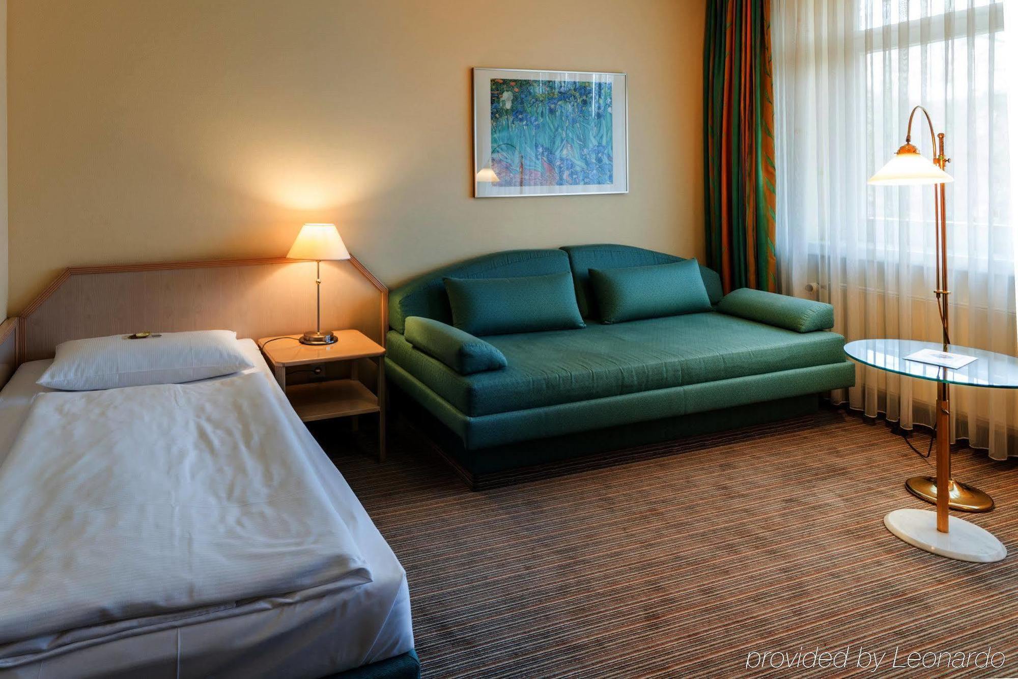 אמדן Upstalsboom Parkhotel מראה חיצוני תמונה