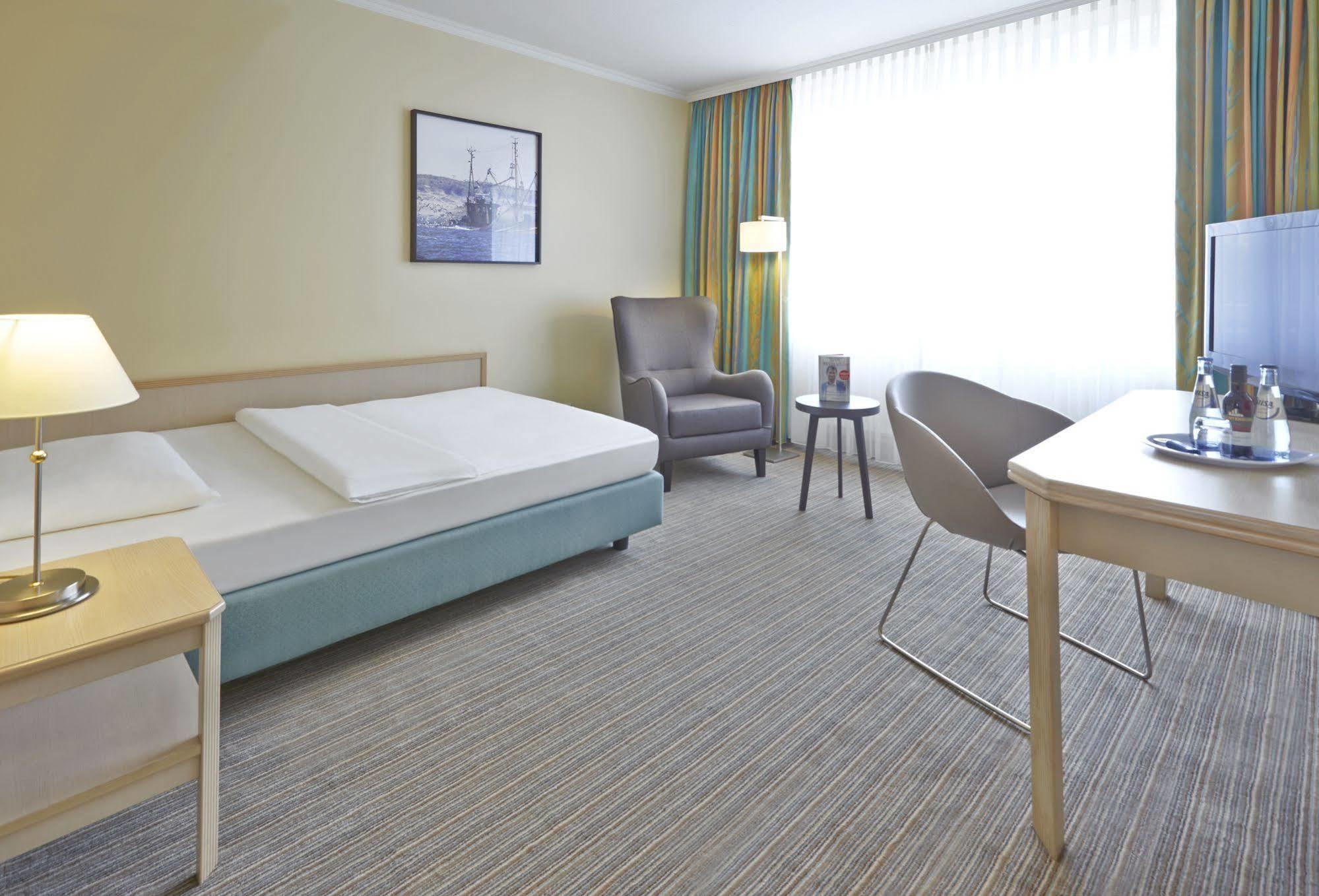 אמדן Upstalsboom Parkhotel מראה חיצוני תמונה