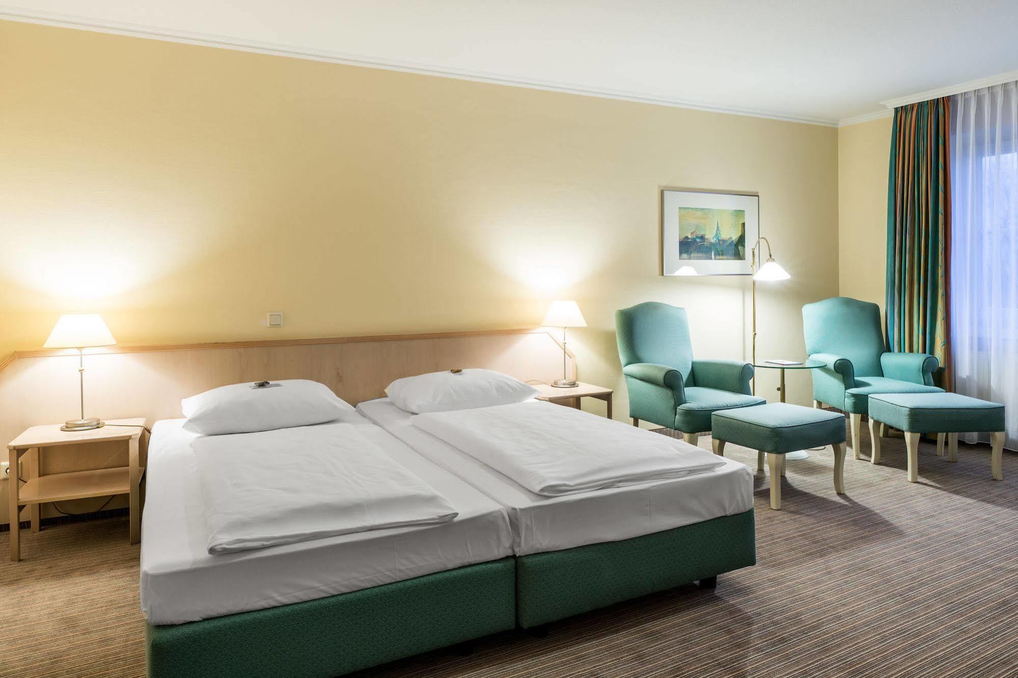 אמדן Upstalsboom Parkhotel מראה חיצוני תמונה