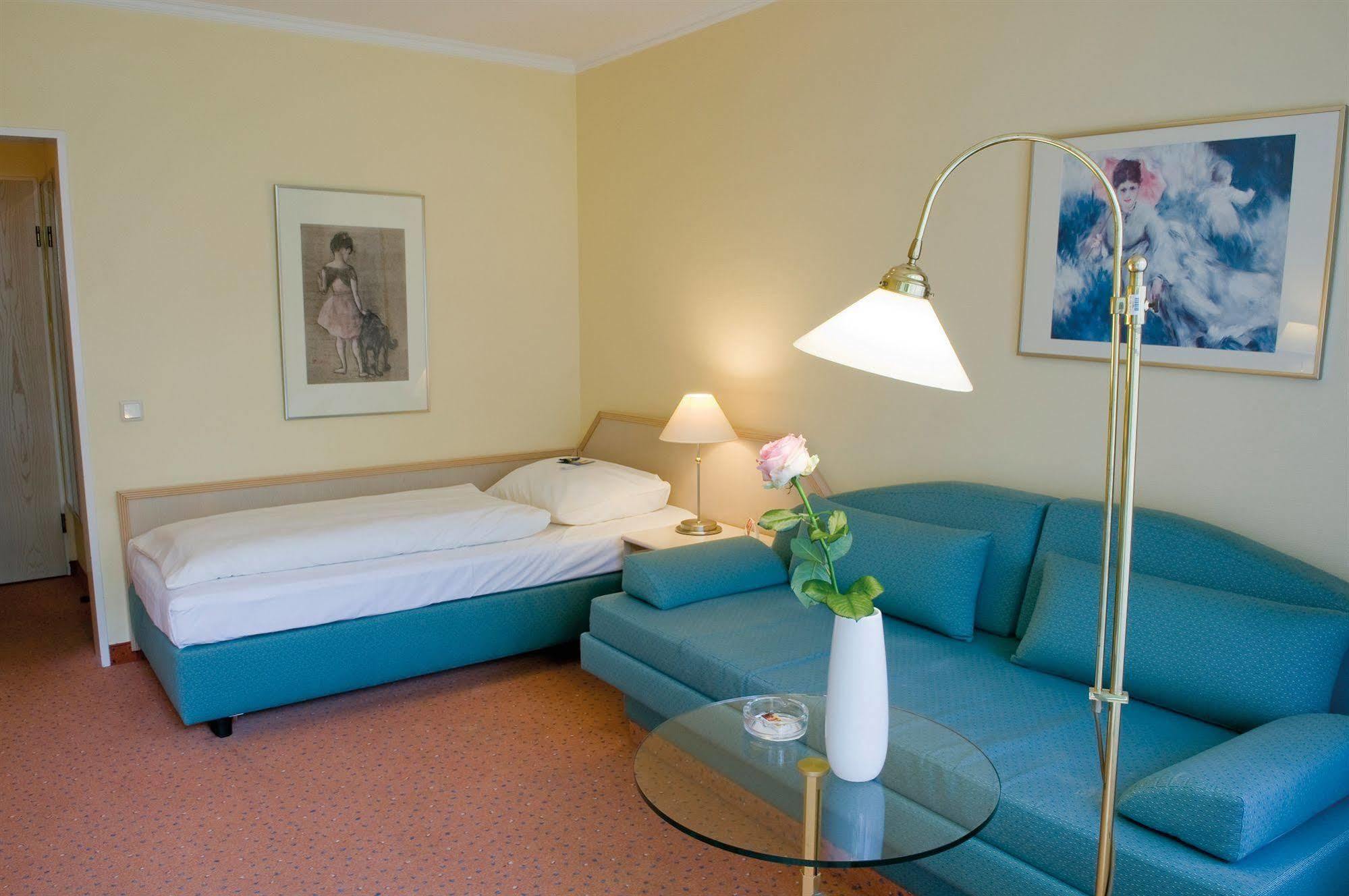 אמדן Upstalsboom Parkhotel מראה חיצוני תמונה