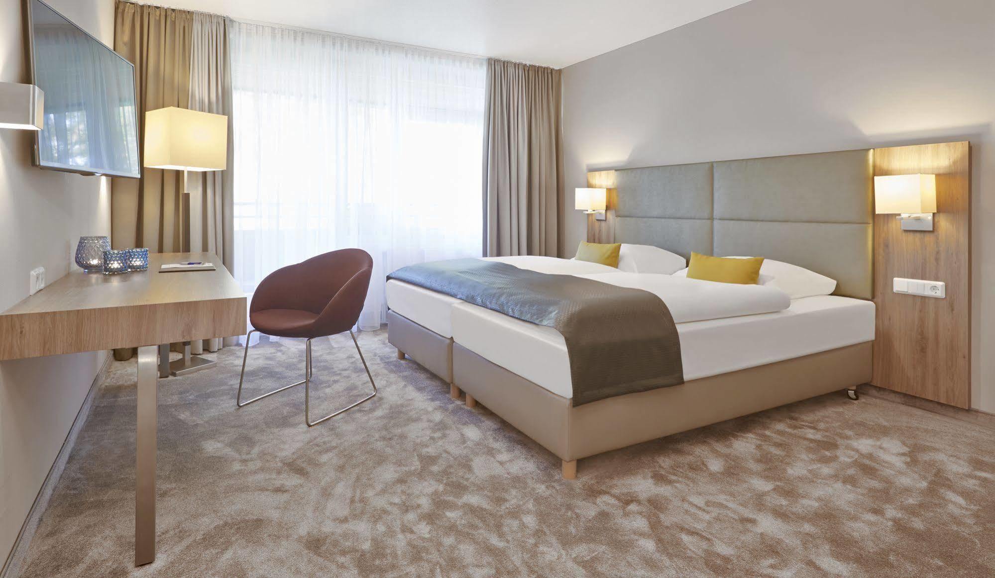 אמדן Upstalsboom Parkhotel מראה חיצוני תמונה
