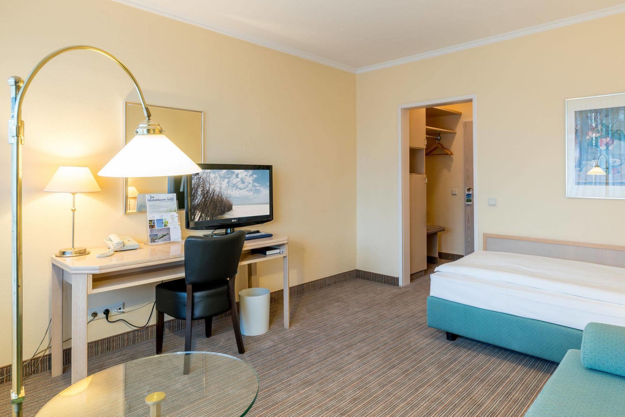 אמדן Upstalsboom Parkhotel מראה חיצוני תמונה