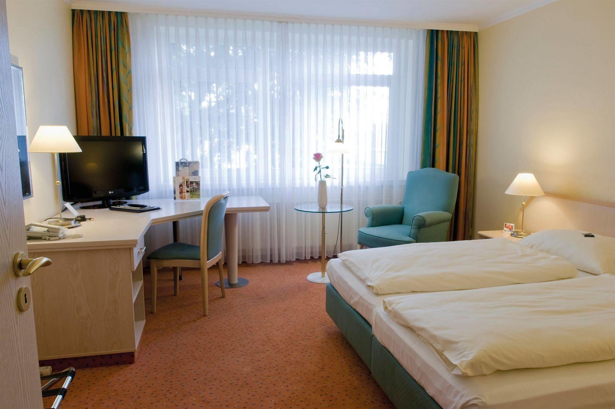 אמדן Upstalsboom Parkhotel חדר תמונה